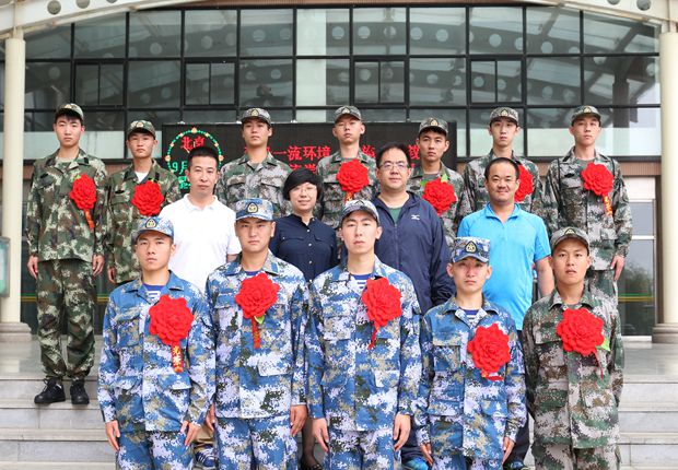 澳门太阳城(简体中文)官网
14名同学光荣入伍