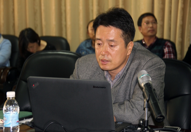 党委副书记兼副院长杨斌为外国语澳门太阳城
教师宣讲